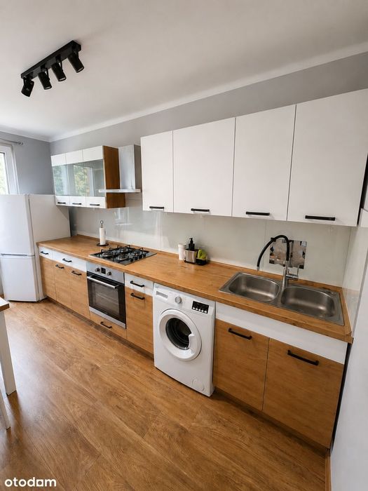 Jasne 2 pokoje blisko rynku, balkon, gotowe do zamieszkania