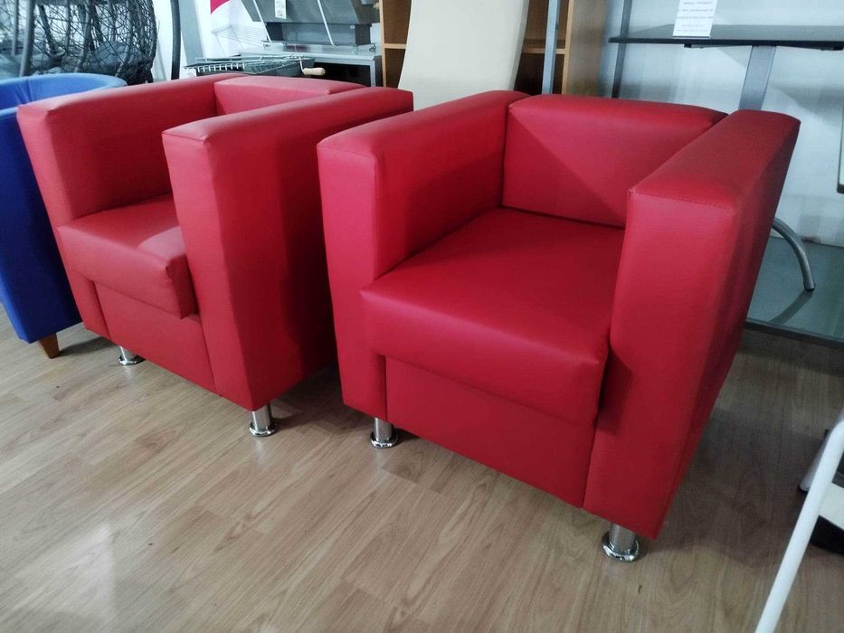 Maple / sofá individual Fluxo 015 em semi-pele