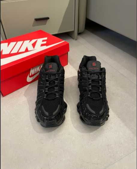 Nike Shox TL Czarne, uniwersalne i przewiewne buty sportowe r.37