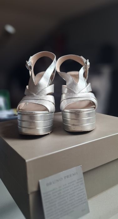 Sandálias de Festa Bruno Premi – Couro Prateado Metalizado