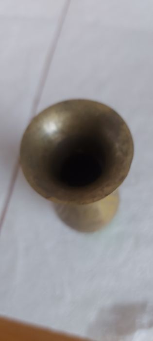 Dzbanuszek mosiężny .