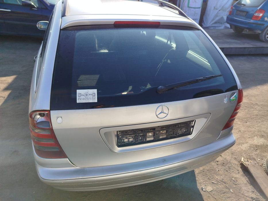 Mercedes W203 zderzak tył tylny 744 stan dobry wysyłka