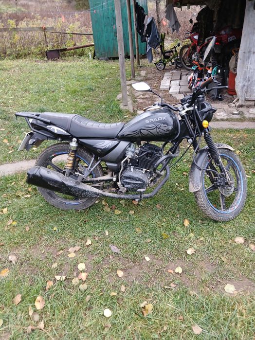 Продам мотоцикл SPARK