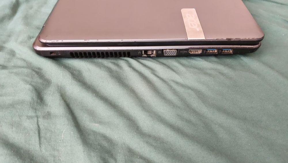 Laptop Acer E1-731  i5/240SSD/17.3"