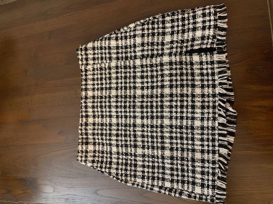 Mini saia Stradivarius tamanho 38