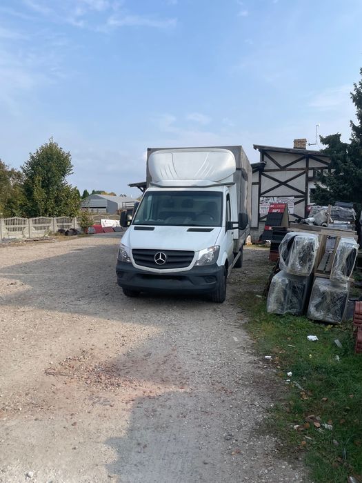 Przeprowadzi•transport•przewóz
