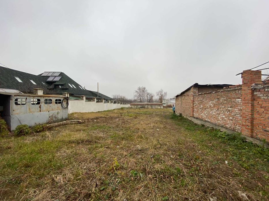 Недобудова елітного будинку(цокольний поверх),р-н міської лікарні.