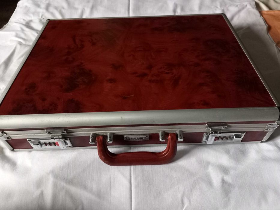 Столовый набор Hoffburg