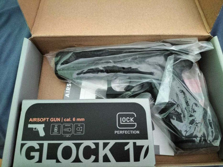 Replica Airsoft Glock 17 Gen5 da Umarex