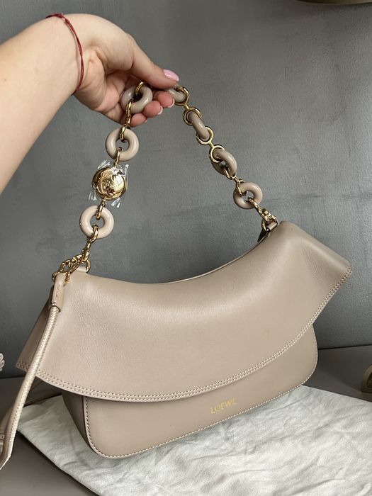 Piekna torebka Loewe medium Ola bag
