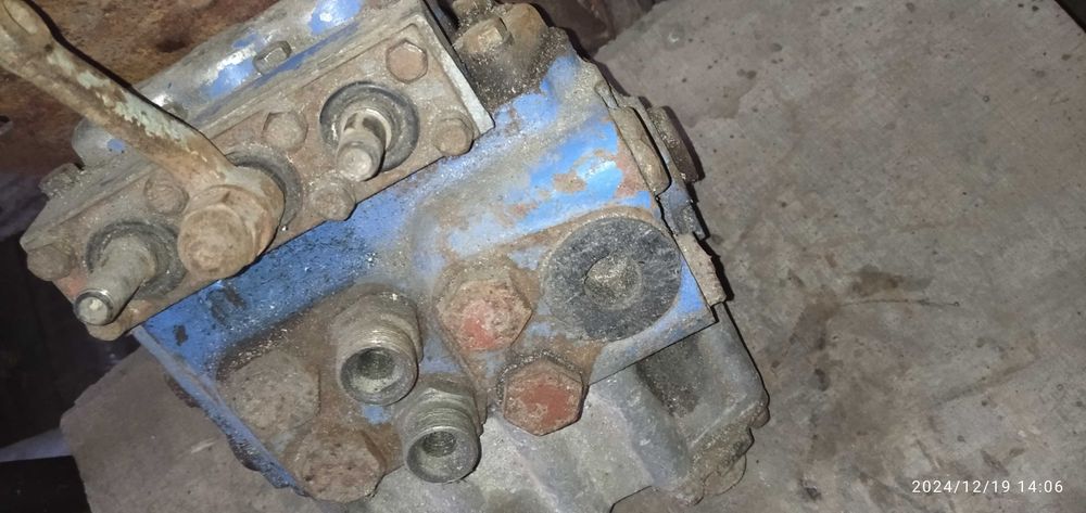 Продам гідророзподільник р 75