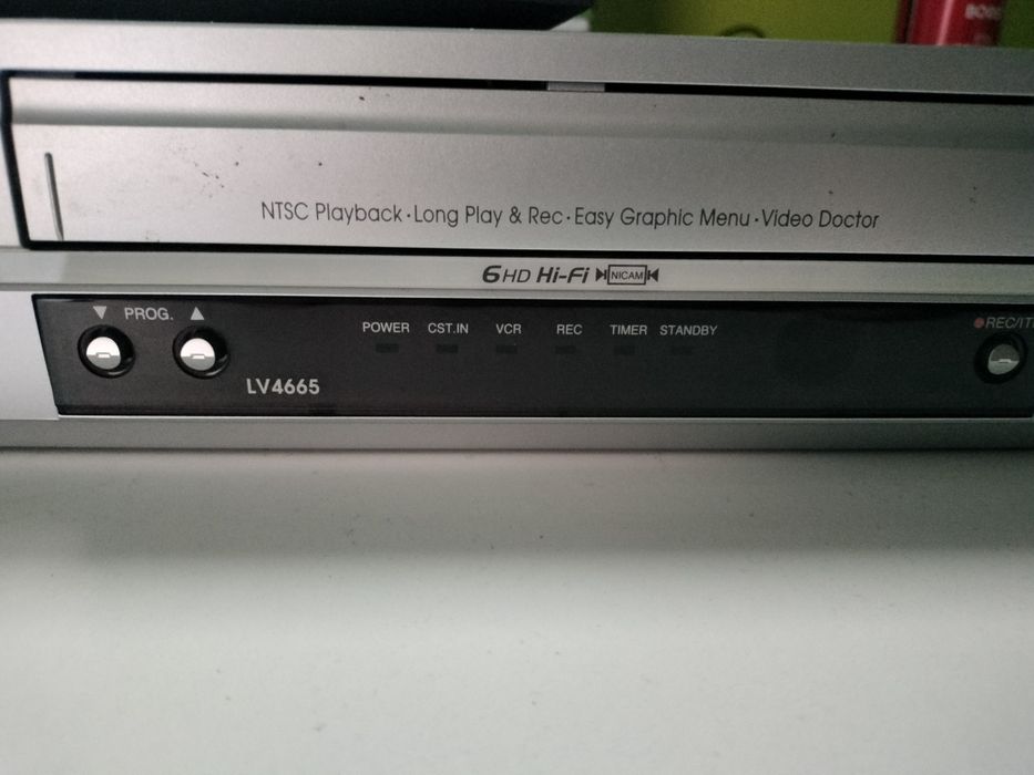 Leitor de cassetes de vídeo LG- LV4665