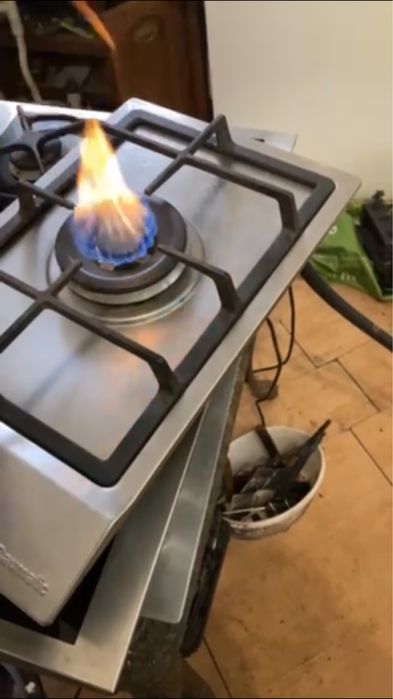 Газова варочна поверхня Electrolux