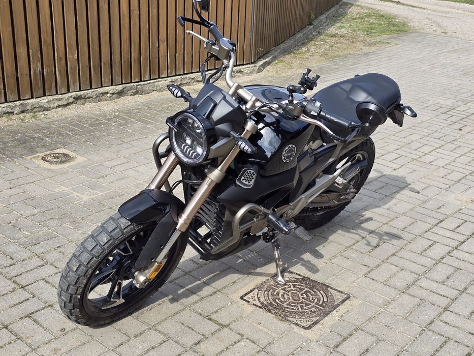 zontes-125-g1-aluminium-scrambler-abs-led-14-7-km-rej-2023-przeb-560