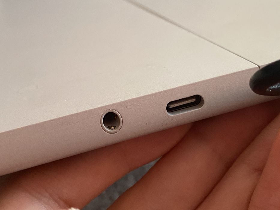 MiCROSOFT SURFACE GO 3  +klawiatura