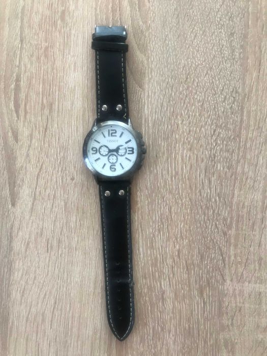 годинник тіссот чоловічий