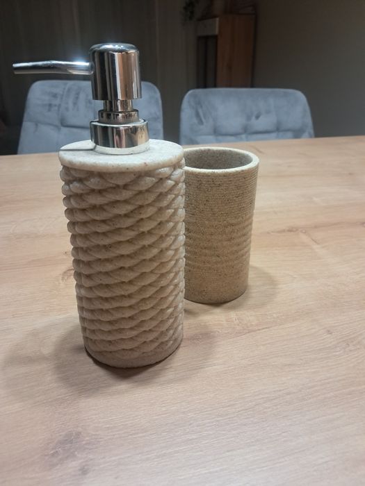 Kubek łazienkowy piaskowiec