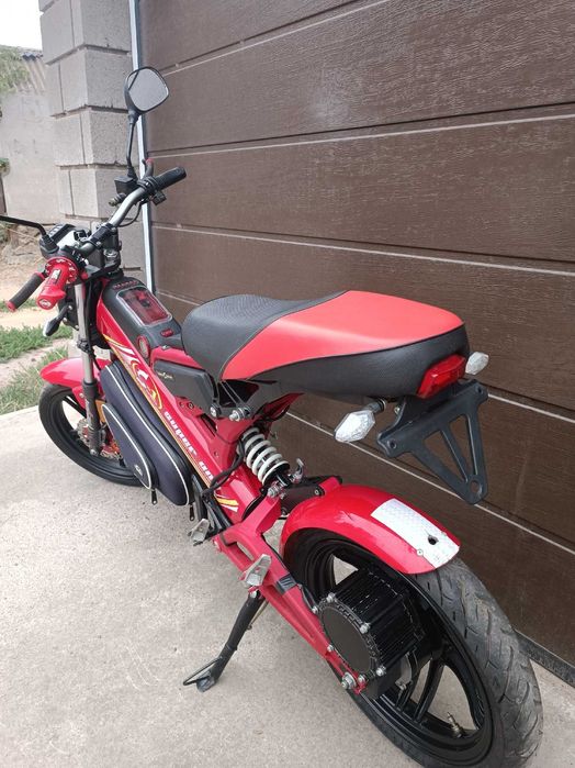 Электроскутер мопед байк