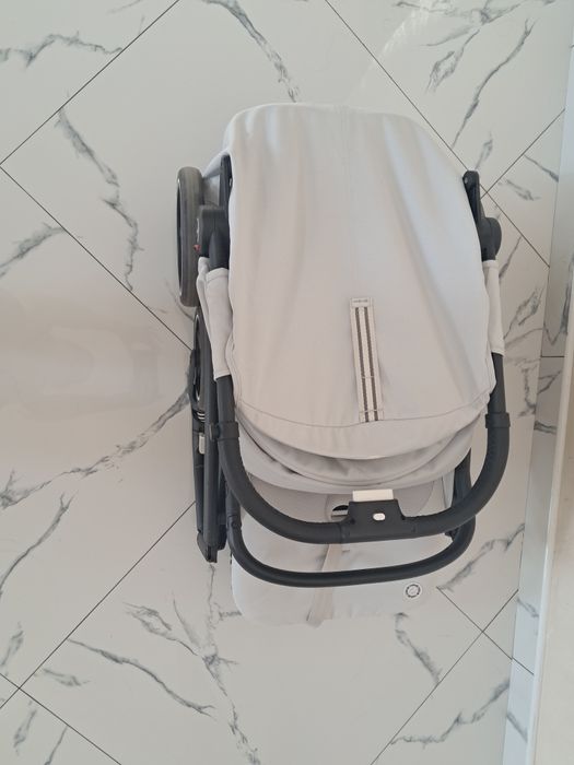 Прогулочная коляска cybex beezy fog grey
