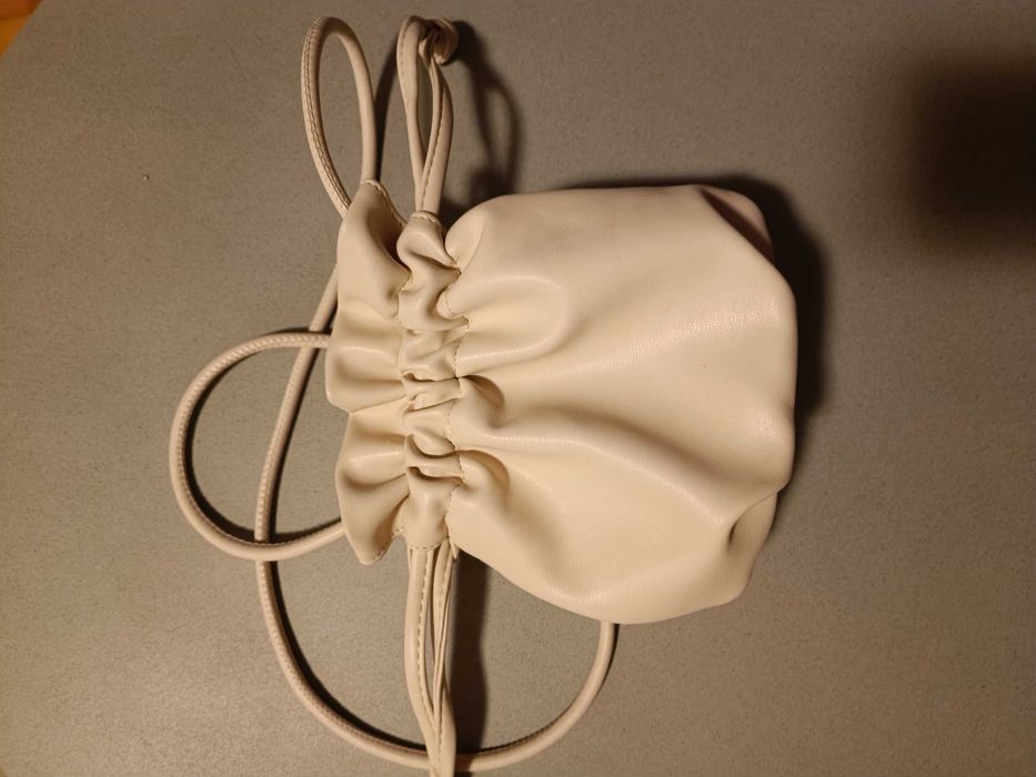 Torebka beżowa worek