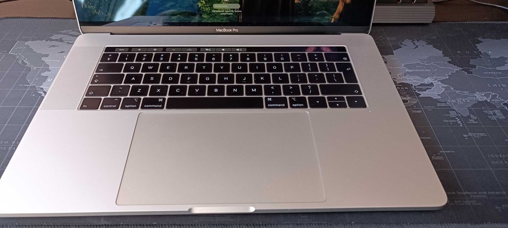 MacBook Pro 15" 2019 Touchbar