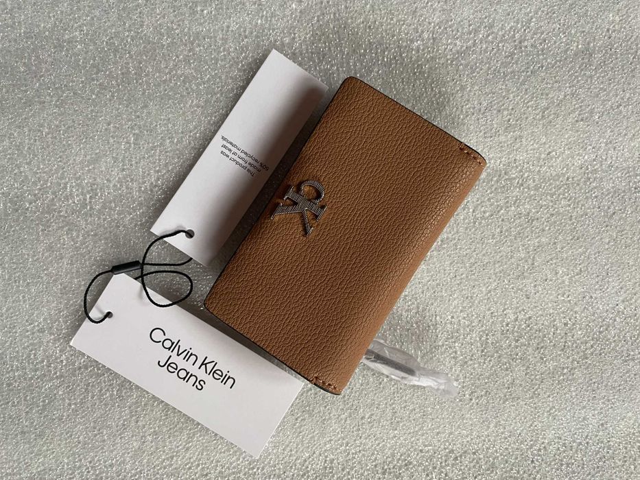 Новый кошелек calvin klein (ck minimal monogram cuoio wallet)с Америки