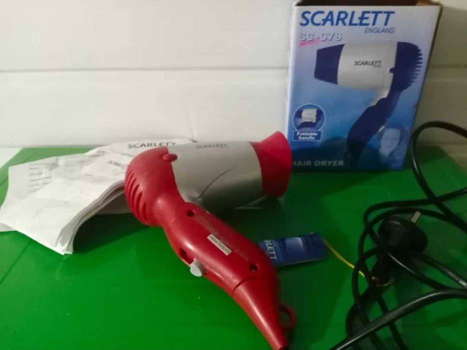 фен Scarlett зручний компактний