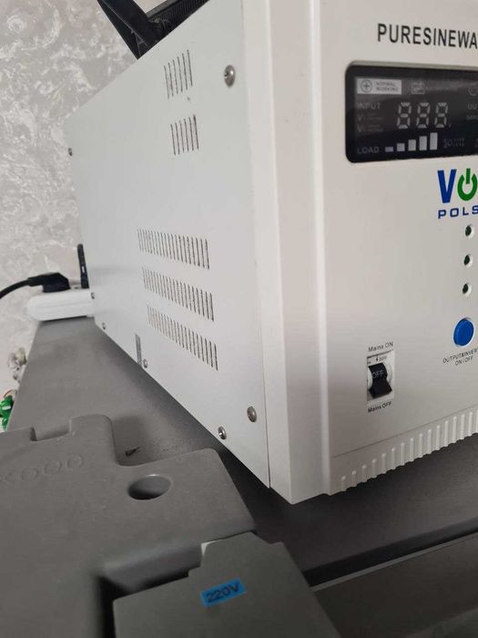 Джерело безперебійного живлення (ДБЖ) Volt Polska Sinus Pro 2200E 12v/230v 1600/2200W