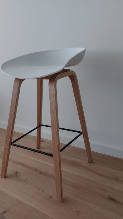 Banco alto em madeira faia 65cm