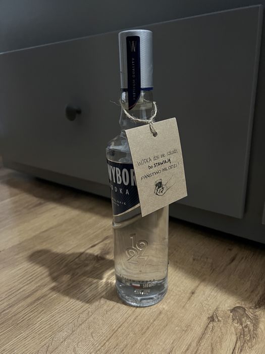 Zawieszki na wodke weselną