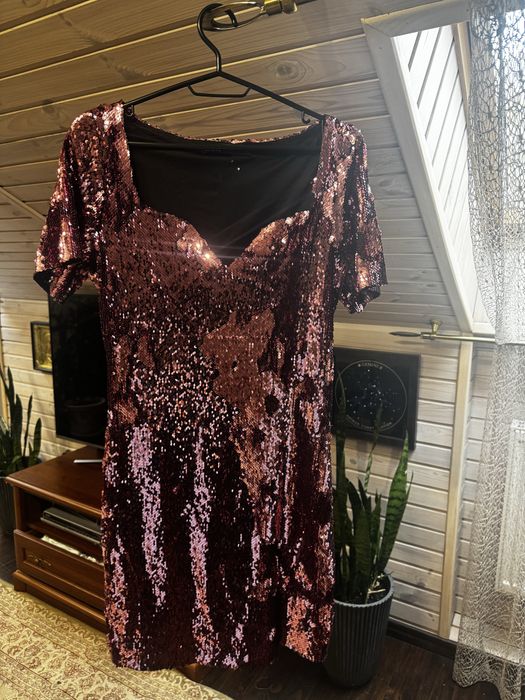 Святкове плаття з паєтками Zara, розмір L