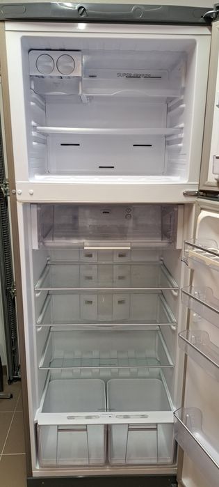 Холодильник Ariston