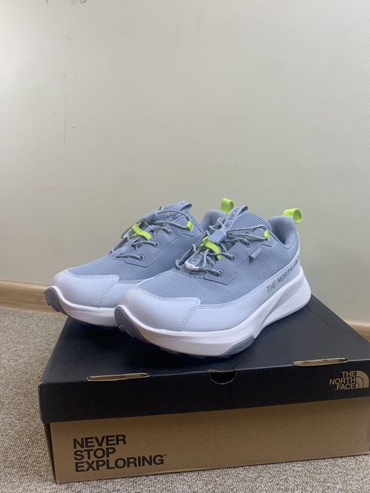 Buty the north face