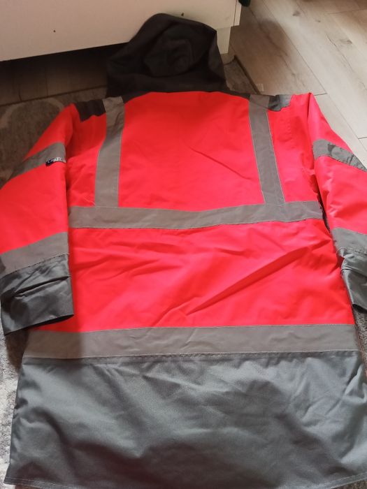 Nowa kurtka rozmiar M