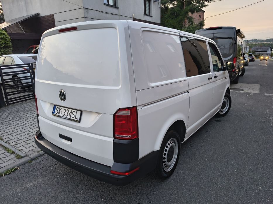 Wynajem busa dostawcze osobowe Transporter t6 Trafic long