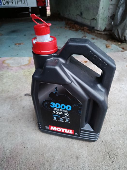 Olej do motocykla Motul 10w40 model 5100