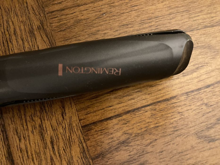 Alisador de Cabelo Remington S6606