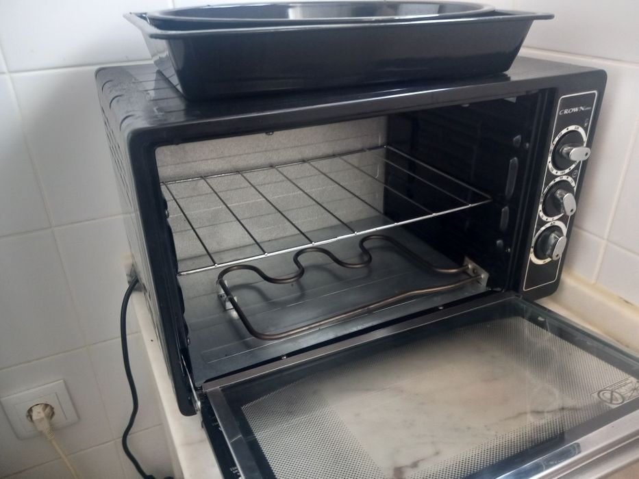 Forno eléctrico para desocupar.