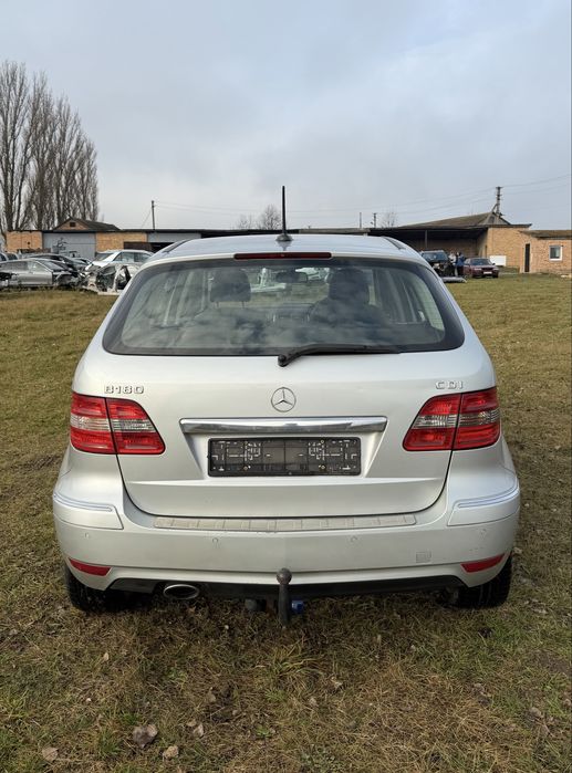 Розборка B-class w245 2.0 om640 cdi крила капот двери Авторозборка