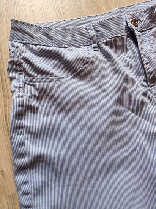 Spodnie damskie w paseczki