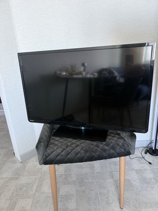 Телевізор Toshiba Модель: 32E2533D