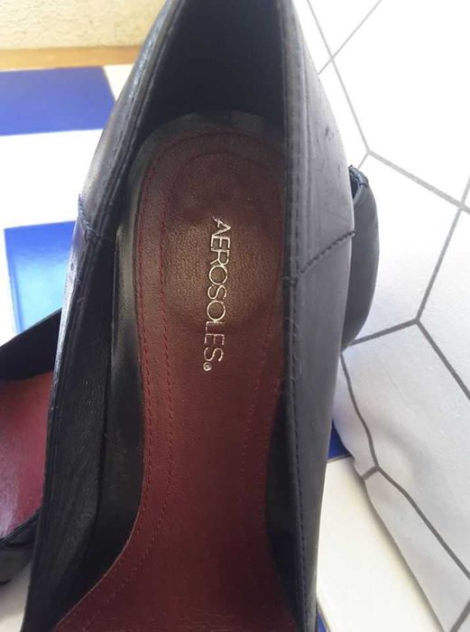 Sapatos em Pele Genuína Aerosoles