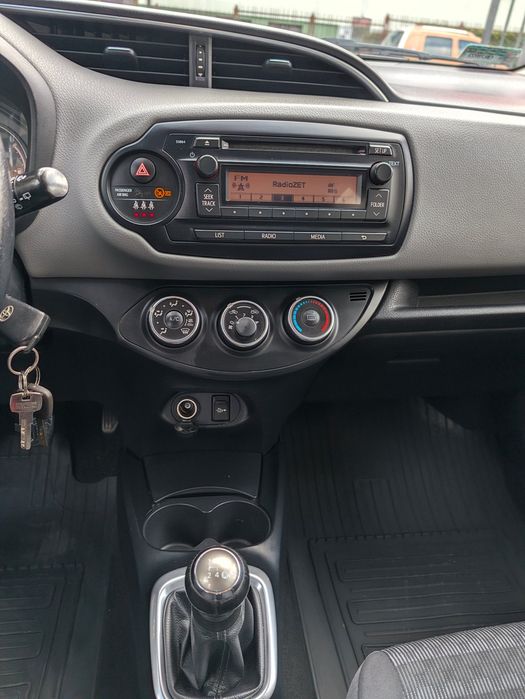 Toyota Yaris 1.0 • 144 tys km • Klima • Opłaty do 2027 • 2016r 1 rej