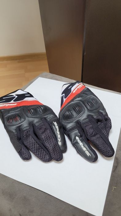 Rękawiczki firmy SPIDI