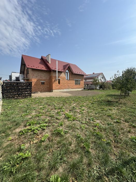 Будинок в Крихівцях з частковим ремонтом!!!