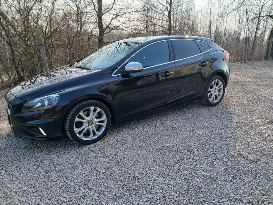 Volvo V40 Sprzedam Volvo V40 D4 R Design z 2014 roku