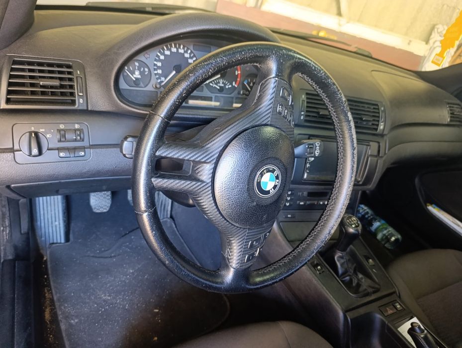 BMW 320 — fotografia 5