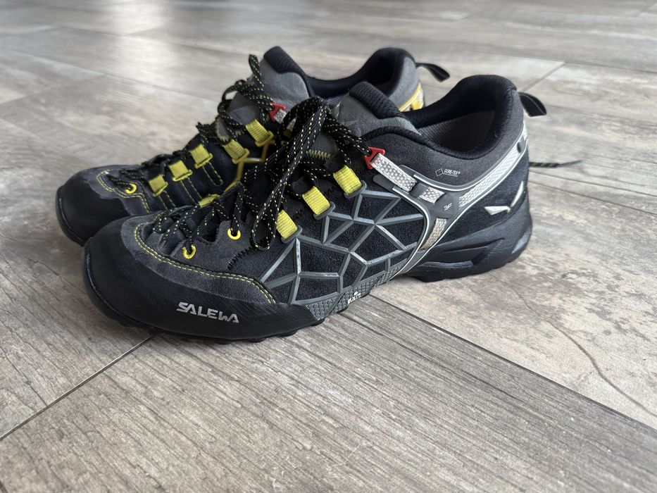 Salewa трекінгові кроси