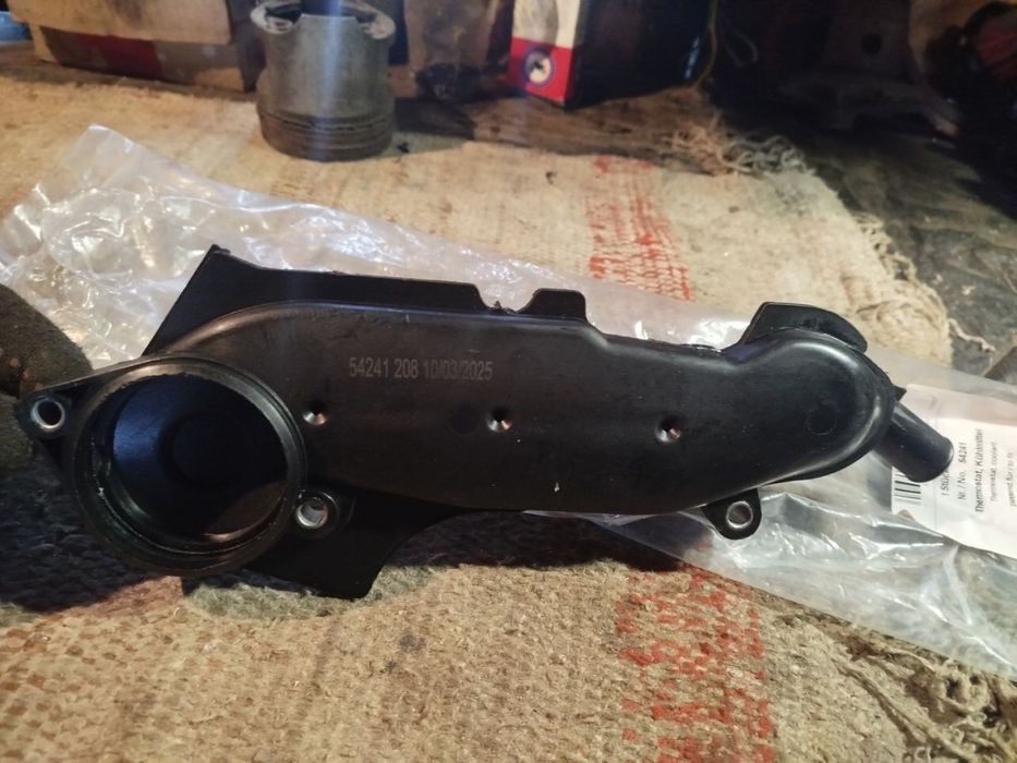 Корпус термостата ауді а6с5