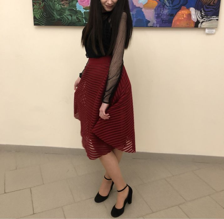 Спідниця червона